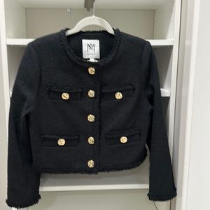 Cropped Jacket, luxurious boucle fabric with style gold button closures